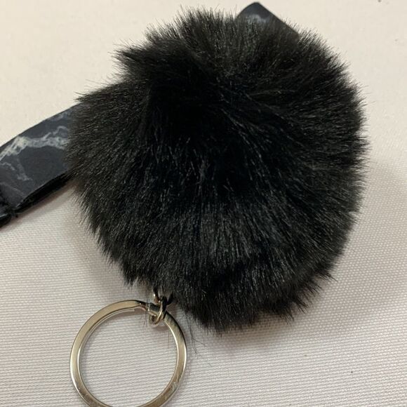 SIX piece wristlet & self defense keychains - Picture 7 of 12